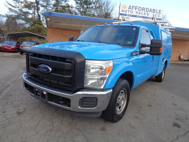 2015 Ford F-350 Super Duty Chassis Cab's photo