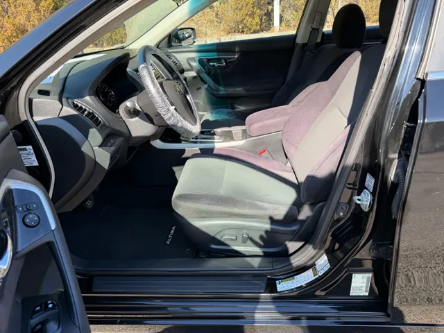 2013 Nissan Altima Sedan - Photo 18