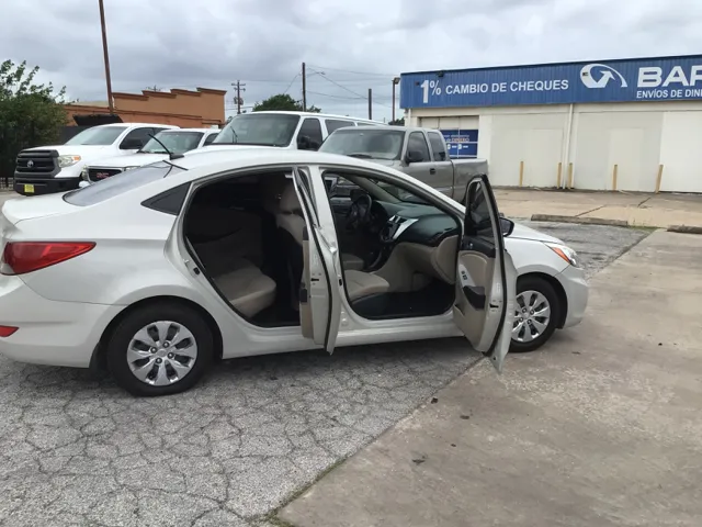 2015 Hyundai Accent GLS - Photo 6