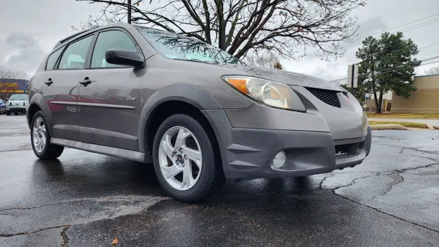 2004 Pontiac Vibe Base