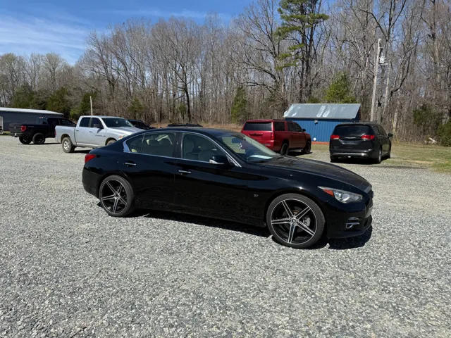 2015 INFINITI Q50