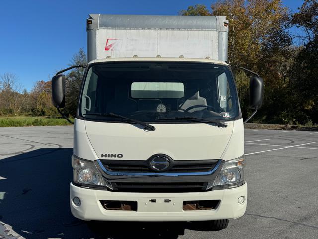 2015 Hino 195 Box truck