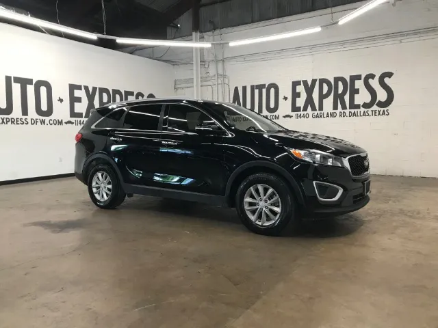 2016 Kia Sorento LX AT's photo