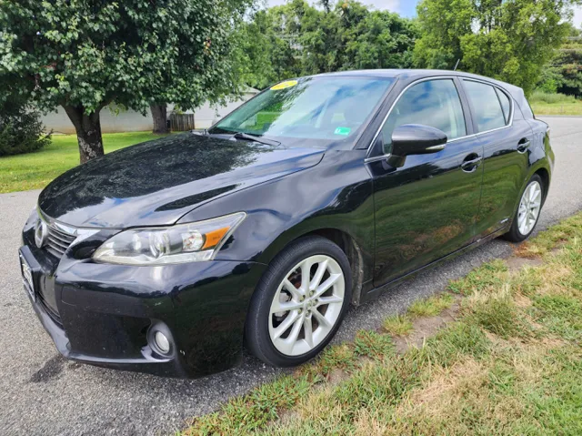 2012 Lexus CT 200h photo 2