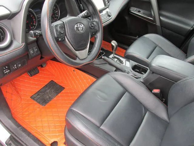 2016 Toyota RAV4 SE - Photo 10
