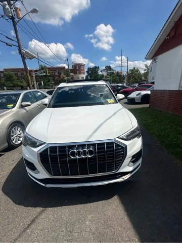 2020 Audi Q3 Premium AWD photo