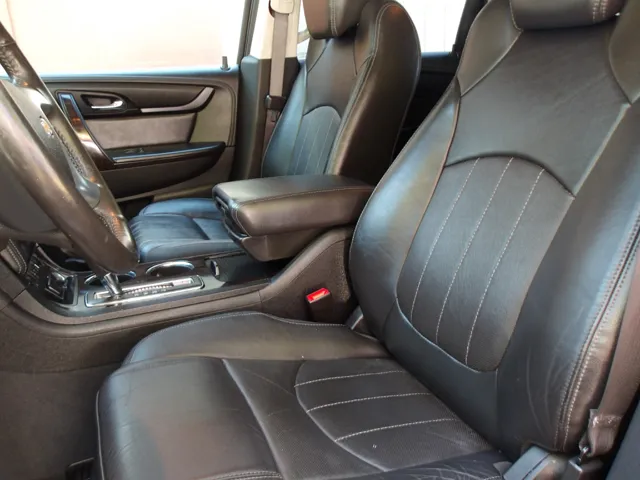 2016 Chevrolet Traverse LTZ photo 10