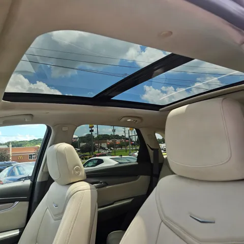 2017 Cadillac XT5 Luxury photo 9
