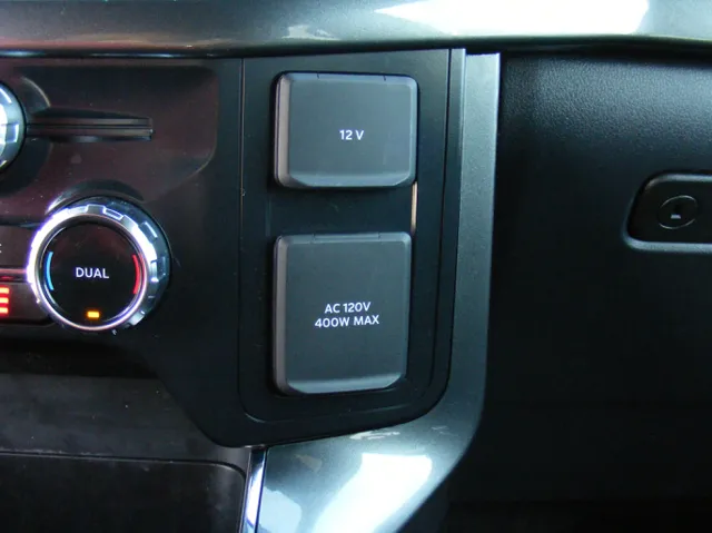 2023 Ford F-150 XLT - Photo 36