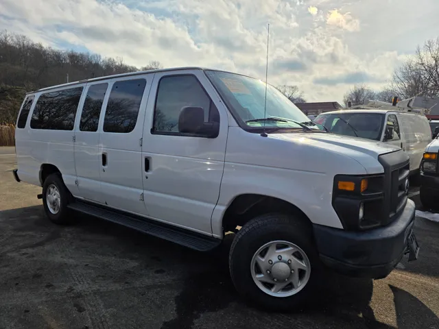 2014 Ford E-Series XL's photo