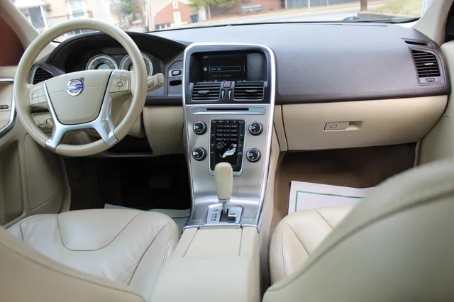 2012 Volvo XC60 3.2 - Photo 11
