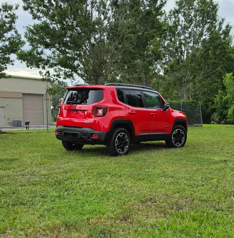 2015 Jeep Renegade Trailhawk - Photo 6