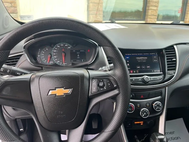 2021 Chevrolet Trax LS photo 6
