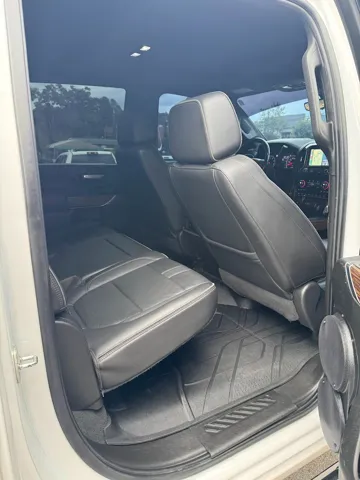 2021 Chevrolet Silverado 2500HD High Country - Photo 19