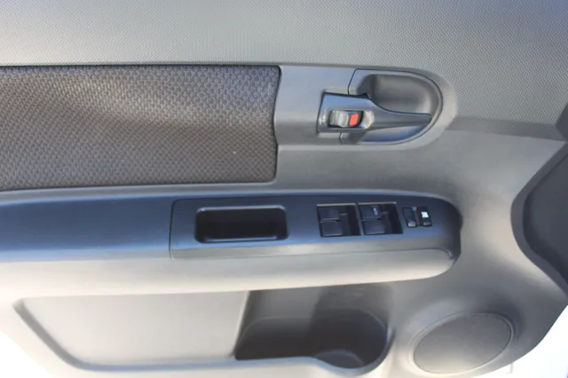 2009 Scion xB photo 9