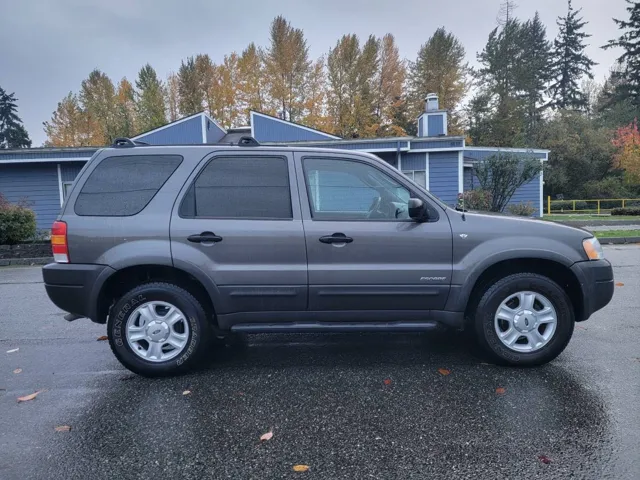 2002 Ford Escape XLT photo 4