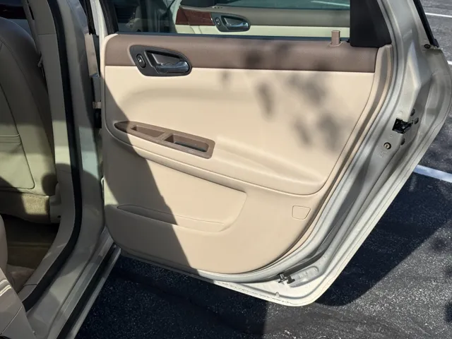 2008 Chevrolet Impala LT - Photo 26