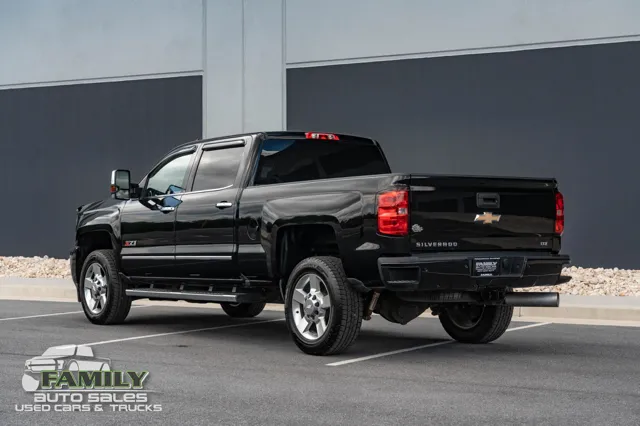 2016 Chevrolet Silverado 2500HD LTZ - Photo 6