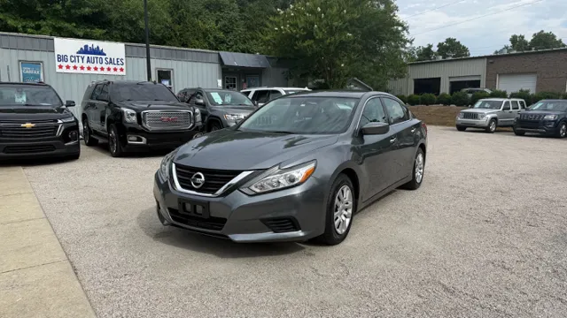 2017 Nissan Altima S - Photo 2