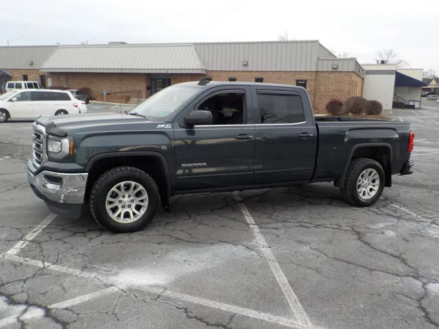 2018 GMC Sierra 1500 SLE's photo