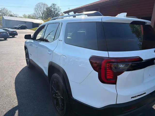 2022 GMC Acadia SLE - Photo 8