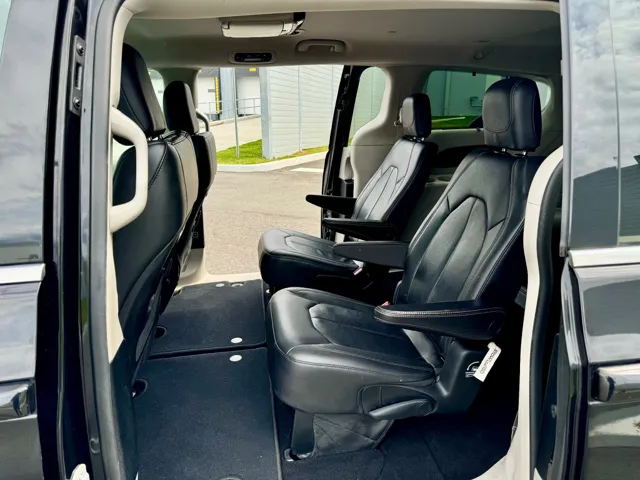 2018 Chrysler Pacifica Touring L - Photo 25