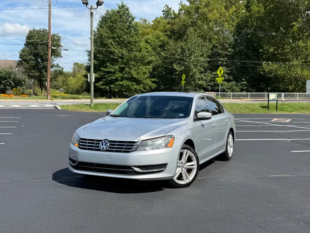 2014 Volkswagen Passat SE