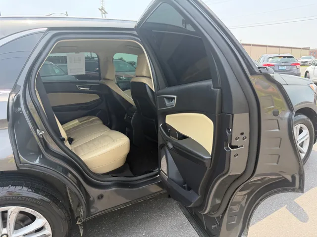2020 Ford Edge SEL - Photo 19