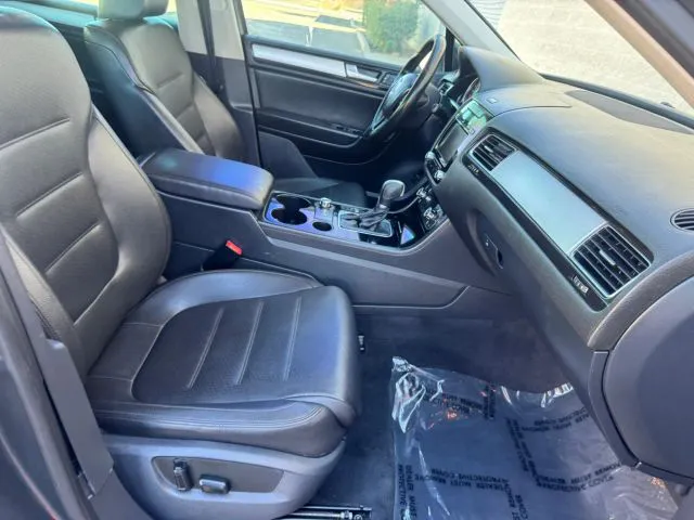 2013 Volkswagen Touareg Sport - Photo 13