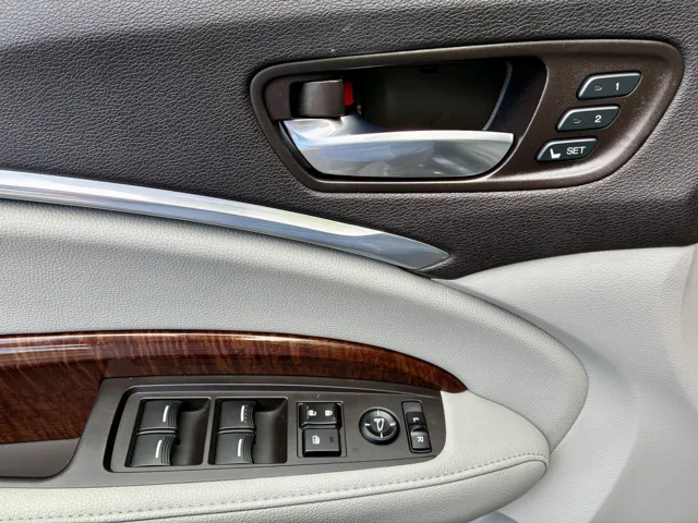 2017 Acura MDX Base - Photo 17