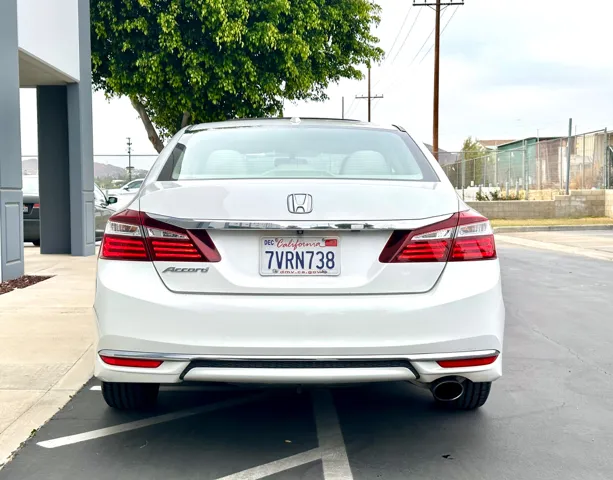 2017 Honda Accord EX - Photo 13