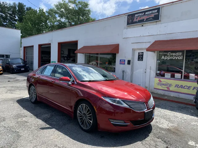 2013 Lincoln MKZ Front Wheel Drive's photo