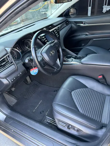 2019 Toyota Camry SE - Photo 7