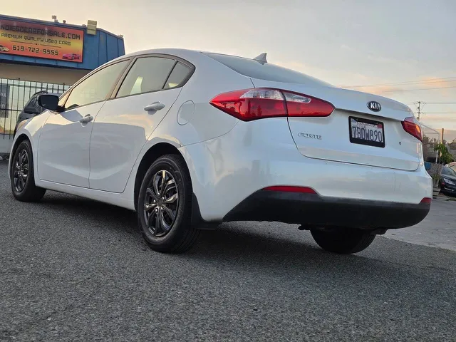 2014 Kia Forte LX - Photo 16