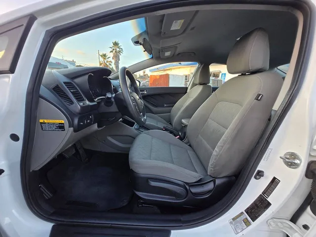 2014 Kia Forte LX - Photo 21