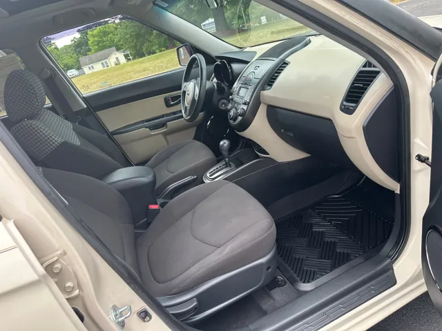 2010 Kia Soul Exclaim - Photo 19