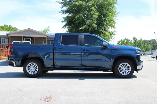 2019 Chevrolet Silverado 1500 LT - Photo 4