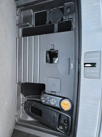 2011 Chevrolet Volt Base - Photo 28