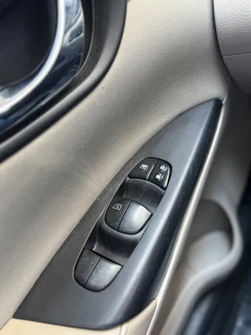 2017 Nissan Sentra S - Photo 18