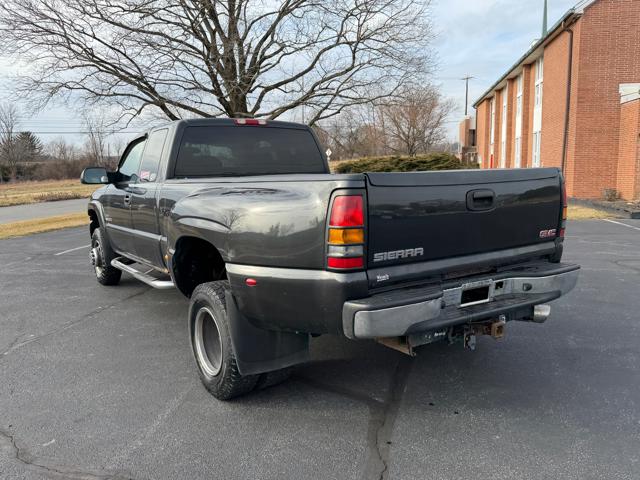 2004 GMC Sierra 3500 SLE Ext. Cab 4WD