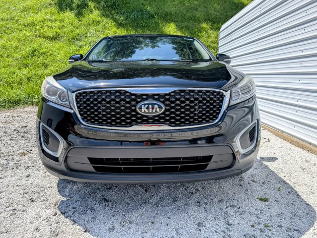 2018 Kia Sorento LX photo 3