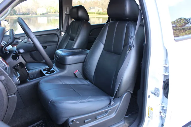 2011 Chevrolet Suburban LT - Photo 10