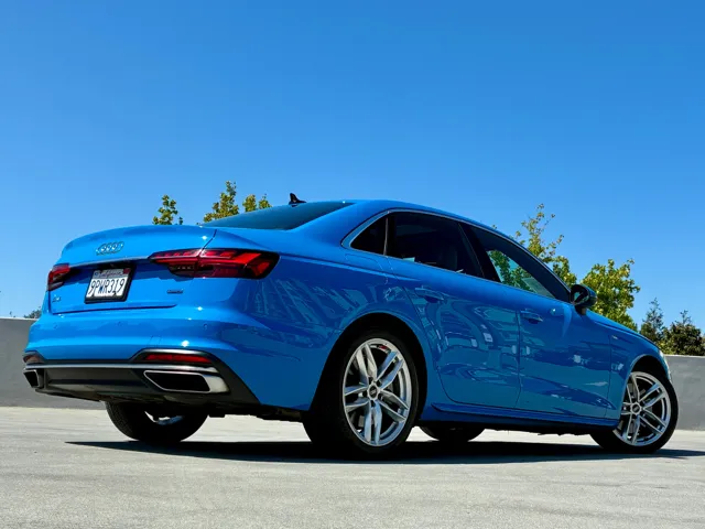2022 Audi A4 Premium Plus - Photo 3