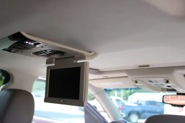 2015 Chevrolet Suburban LTZ - Photo 26