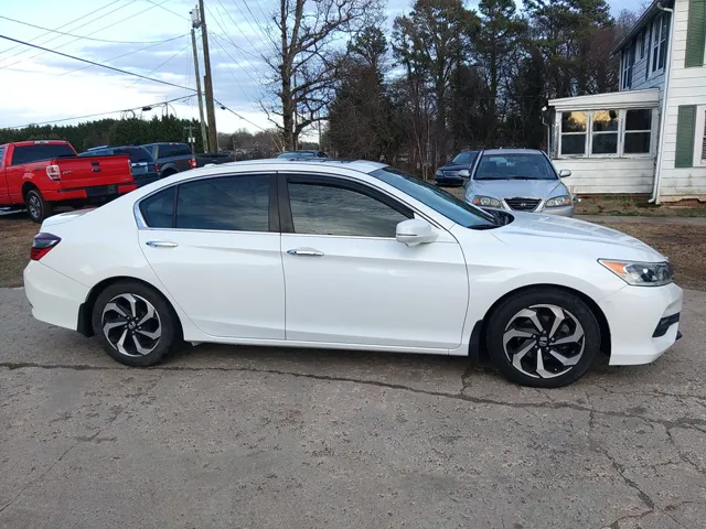 2016 Honda Accord EX-L - Photo 6