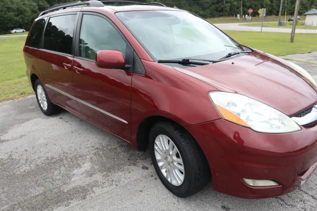 2009 Toyota Sienna Limited - Photo 7