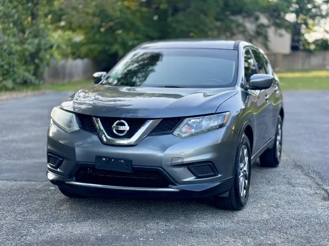 2016 Nissan Rogue S FWD's photo