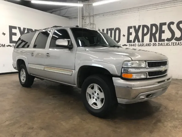 2004 Chevrolet Suburban LS