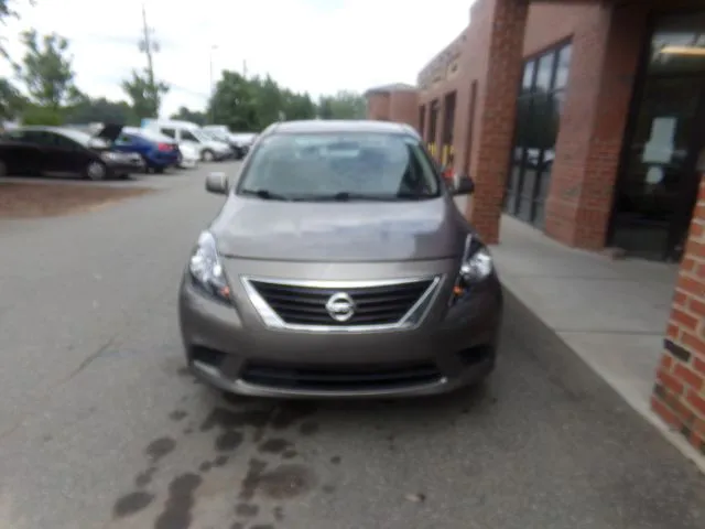 2014 Nissan Versa Sedan SV - Photo 4