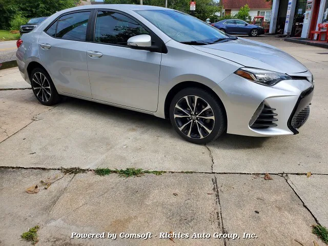 2019 Toyota Corolla SE's photo